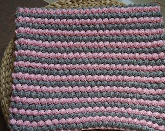 The bobble stitch blanket pattern