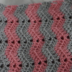 Wave stitch neck warmer crochet pattern image 6