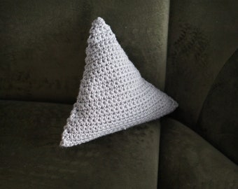 Mini Triangle Pillow Crochet Pattern