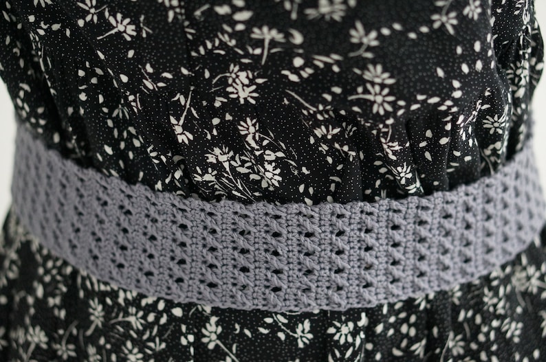 Cross stitch stretchy Crochet belt Pattern image 3