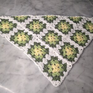 The granny square summer Bandana Pattern image 3