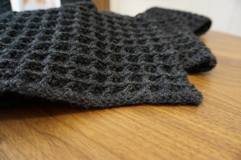 The infinity waffle stitch scarf crochet pattern image 1