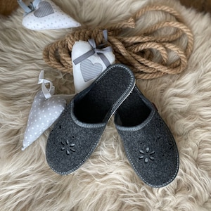 Follkee Women&#39;s Slippers Grey Wool Slip on&#39;s| Ultra light| Hand Made