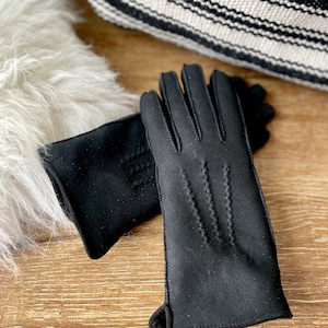 Follkee Women's Gloves Sheepskin Wool Mittens Black Warm Gloves Handmade Sustainable