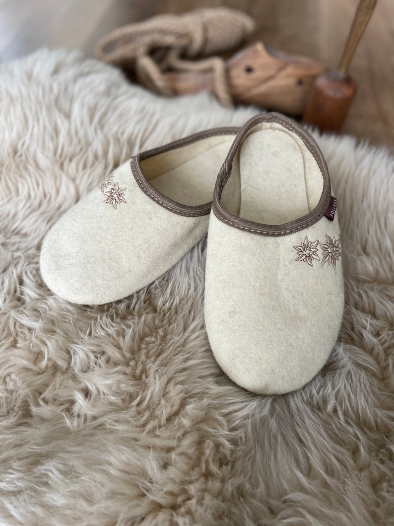 Follkee Women's Slippers Beige / Ultra Light / Wool Felt Blend/ Slip on/ Cute Slippers image 2