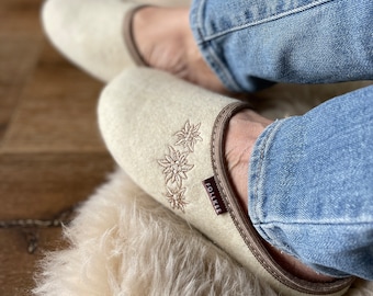Follkee Women's Slippers Beige / Ultra Light / Wool Felt Blend/ Slip on/ Cute Slippers