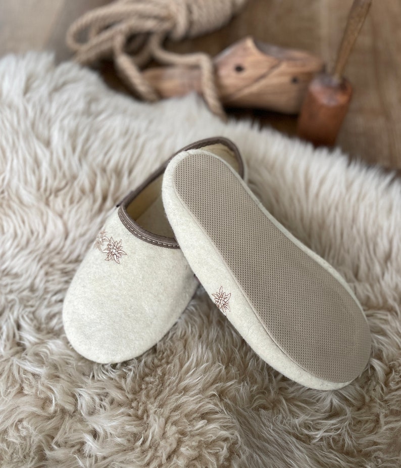 Follkee Women's Slippers Beige / Ultra Light / Wool Felt Blend/ Slip on/ Cute Slippers image 9