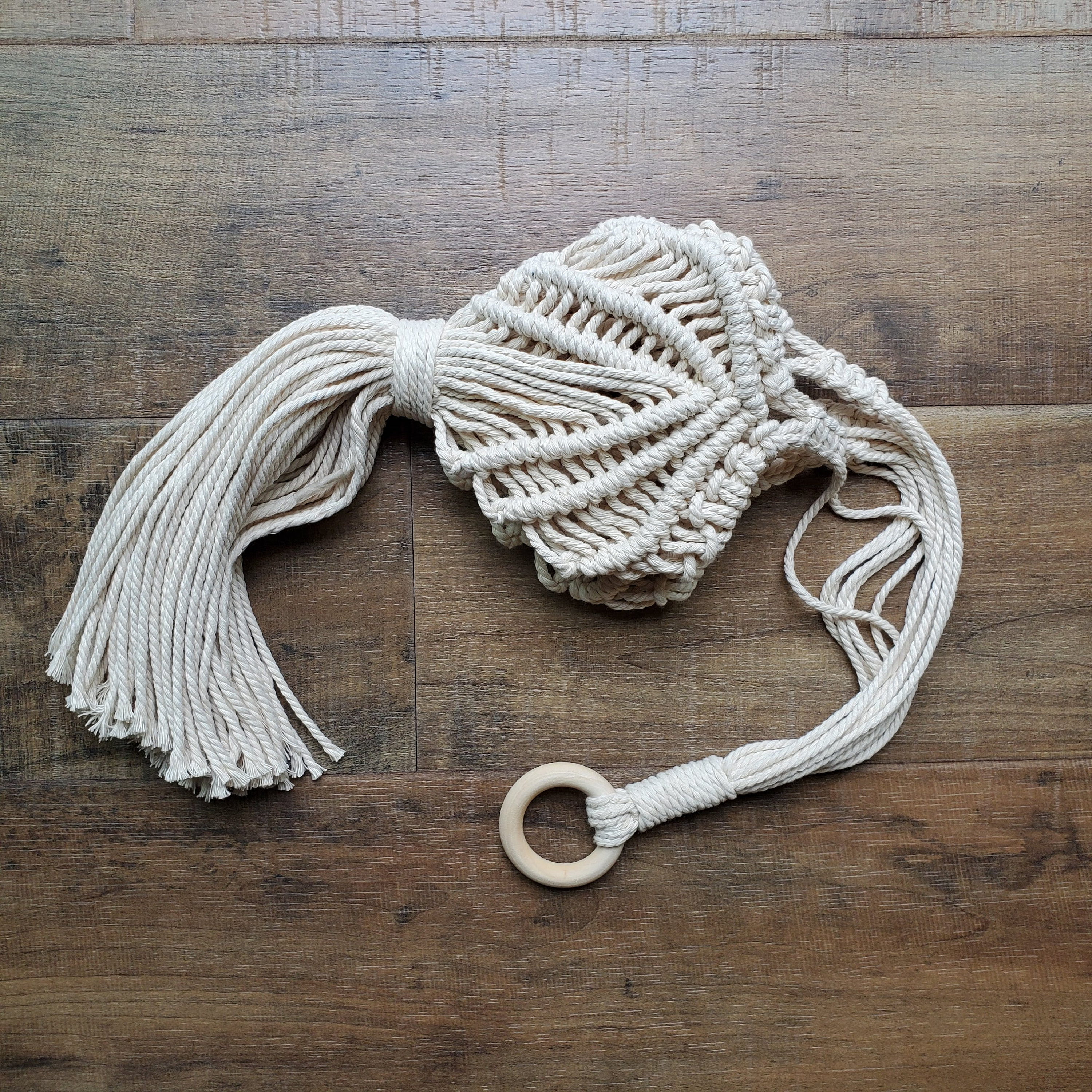 Macrame Hanging Basket Pattern – Fruit or Plant Hanger, Beginner Knot ...