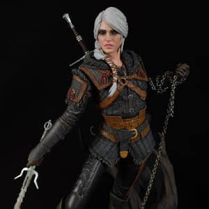 Ciri, statua in resina da collezione di The Witcher, personaggio dei videogiochi, fan art, regalo per la sala giochi per i fan di The Witcher, 40 cm