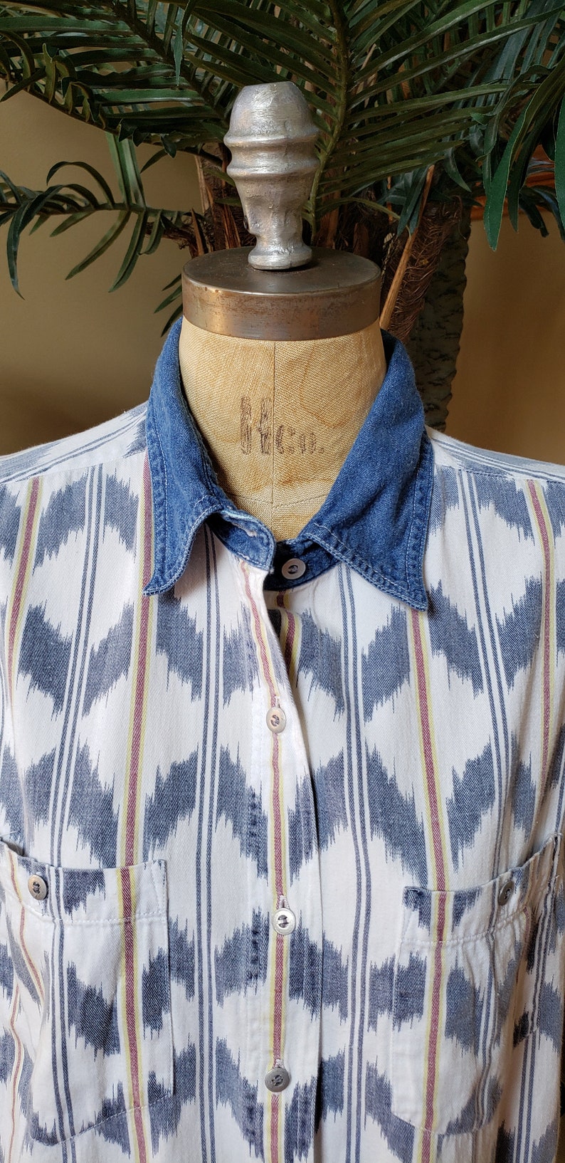 Vintage Women's Denim Sleeveless Shirt Button Up BILL BLASS Southwest Ziz Zag Striped 80's 90's Fits Size Medium M up to Large L image 2