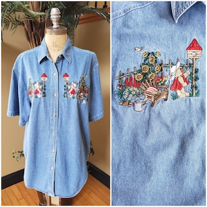 Vintage Embroidered Denim Short Sleeve Shirt_Floral Button Up Top_Teddy Bear Sunflowers Flowers_80&#39;s 90&#39;s_Fits Womens Size Medium or Large