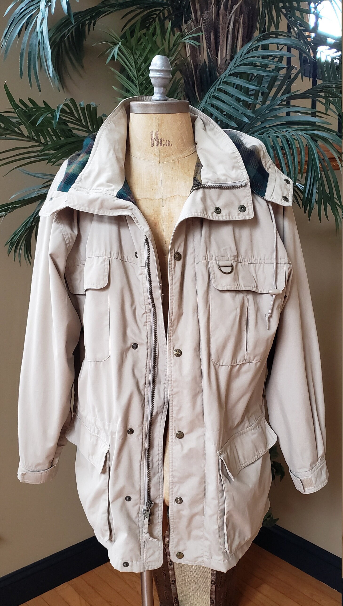 Vintage men's Large Eddie Bauer soft black leather long car coat