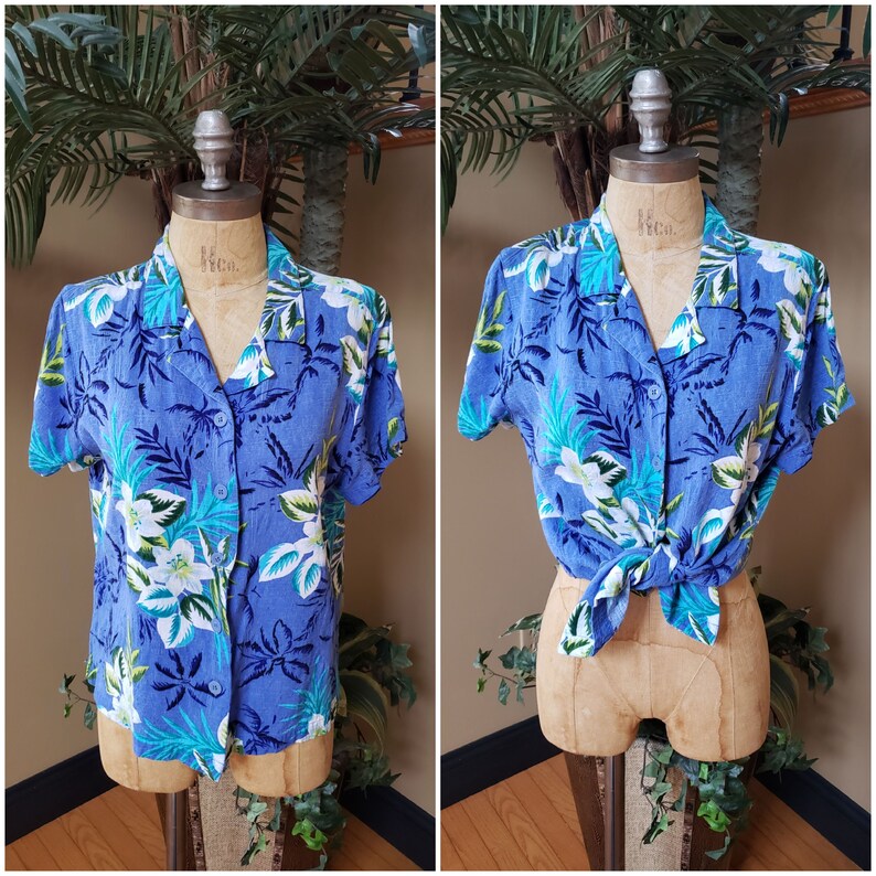 Vintage Womens HAWAIIAN Rayon Blue Green Floral Shirt_WHITE STAG_80's 90's_1980's 1990's_Cropped_Fits Medium_Comfy Cool image 1