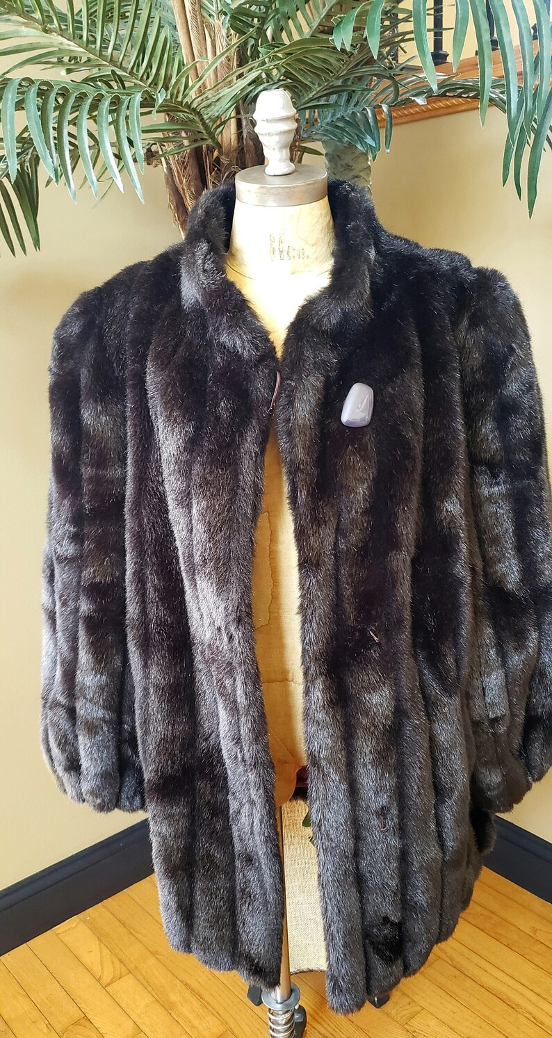 Veste Fausse Fourrure Jordache Pour Femme Taille 12 - Noir Neuf Avec étiquettes (Prix Magasin 119$)