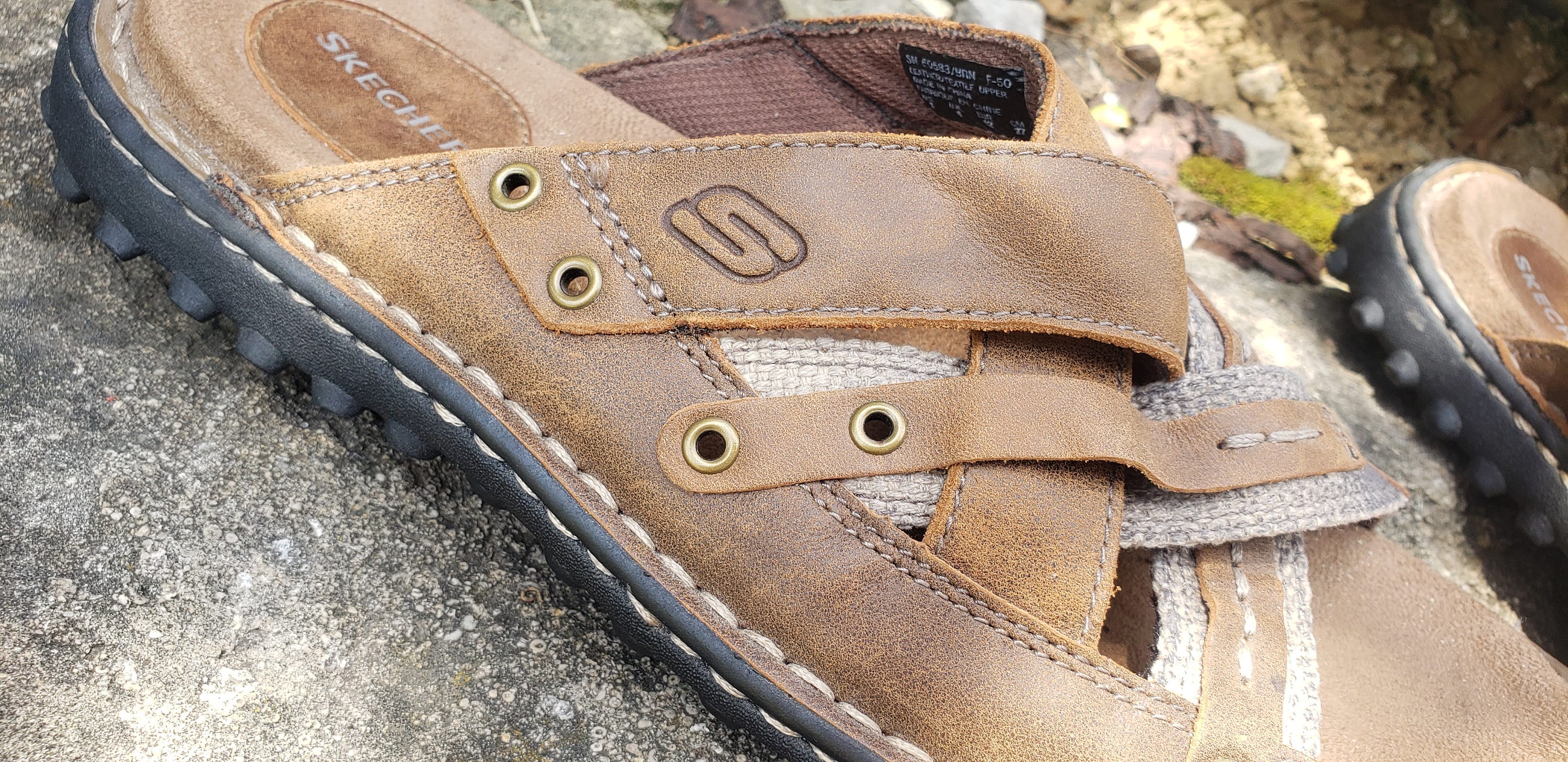 Sketchers 90s style sandals; men\'s 11; used/vintage condition Rare Vintage Men main image 2