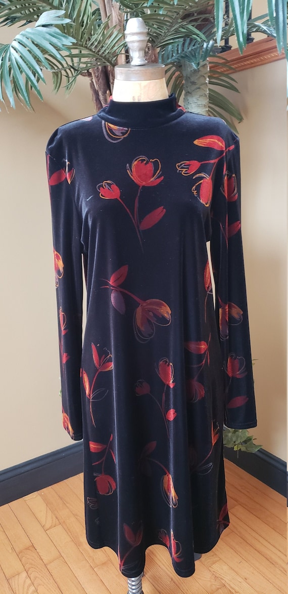 black floral velvet skater dress Vintage 90's Black Red Floral Velvet Skater Dress_k.c. Spencer_turtleneck  Mockneck_80's 1980's 1990's_women's Size 8 -10 Medium M