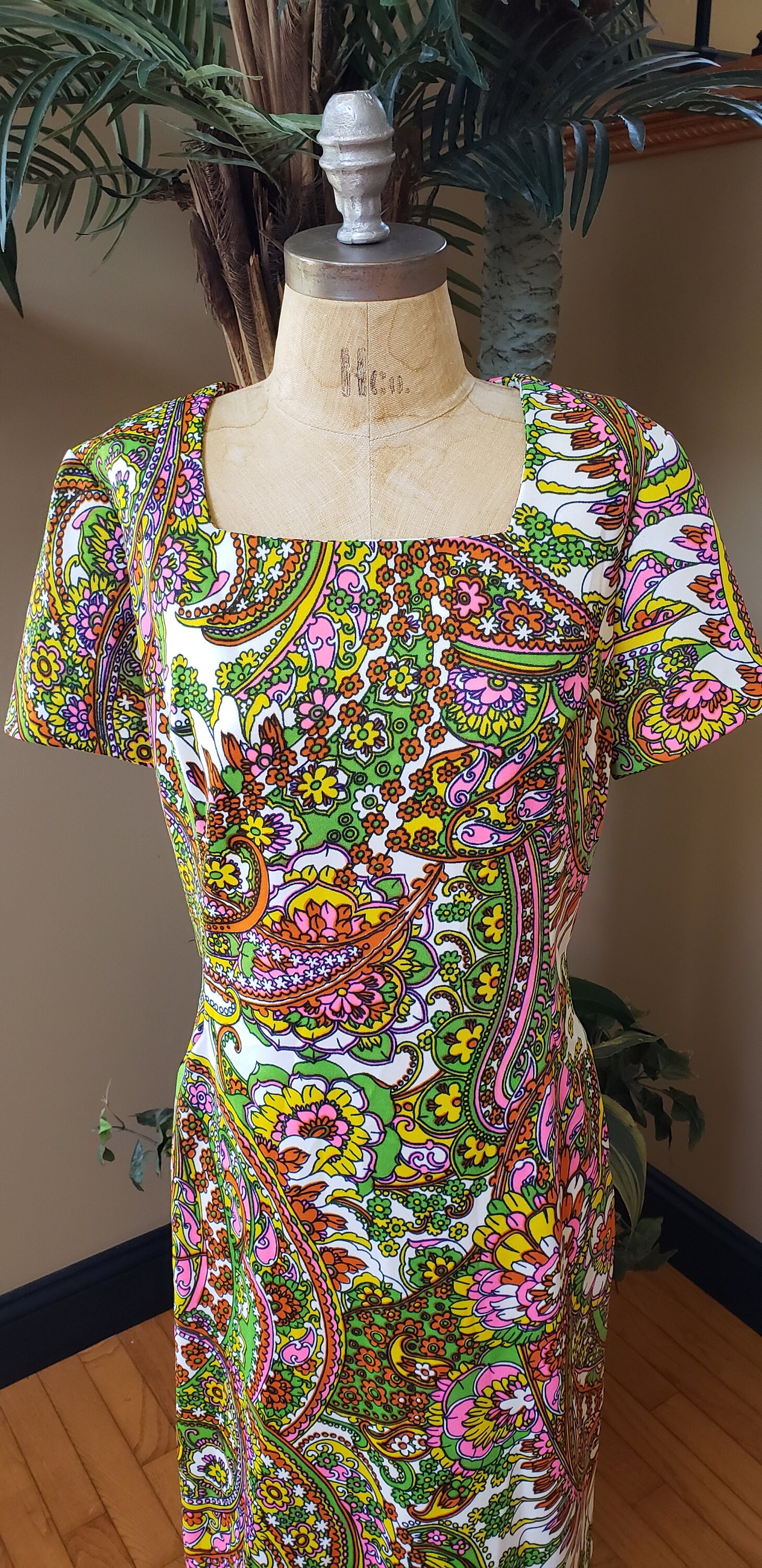 RARE Vintage 60's 70's Paisley Floral Dress_a-line_orange Pink