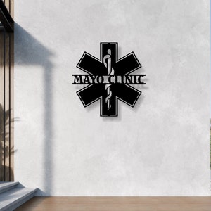 Letrero de metal con nombre de clínica médica personalizado, letrero con nombre de médico personalizado, regalo para médico, arte de pared para entrada a clínica médica, regalo de Navidad