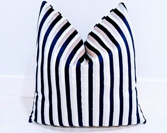 Navy Blue Velvet Pillow Cover, Velvet Pillows, Decorative Pillow, Throw Pillow Cover, Cushion Case, Double Sided Velvet Pillow Cover in Navy