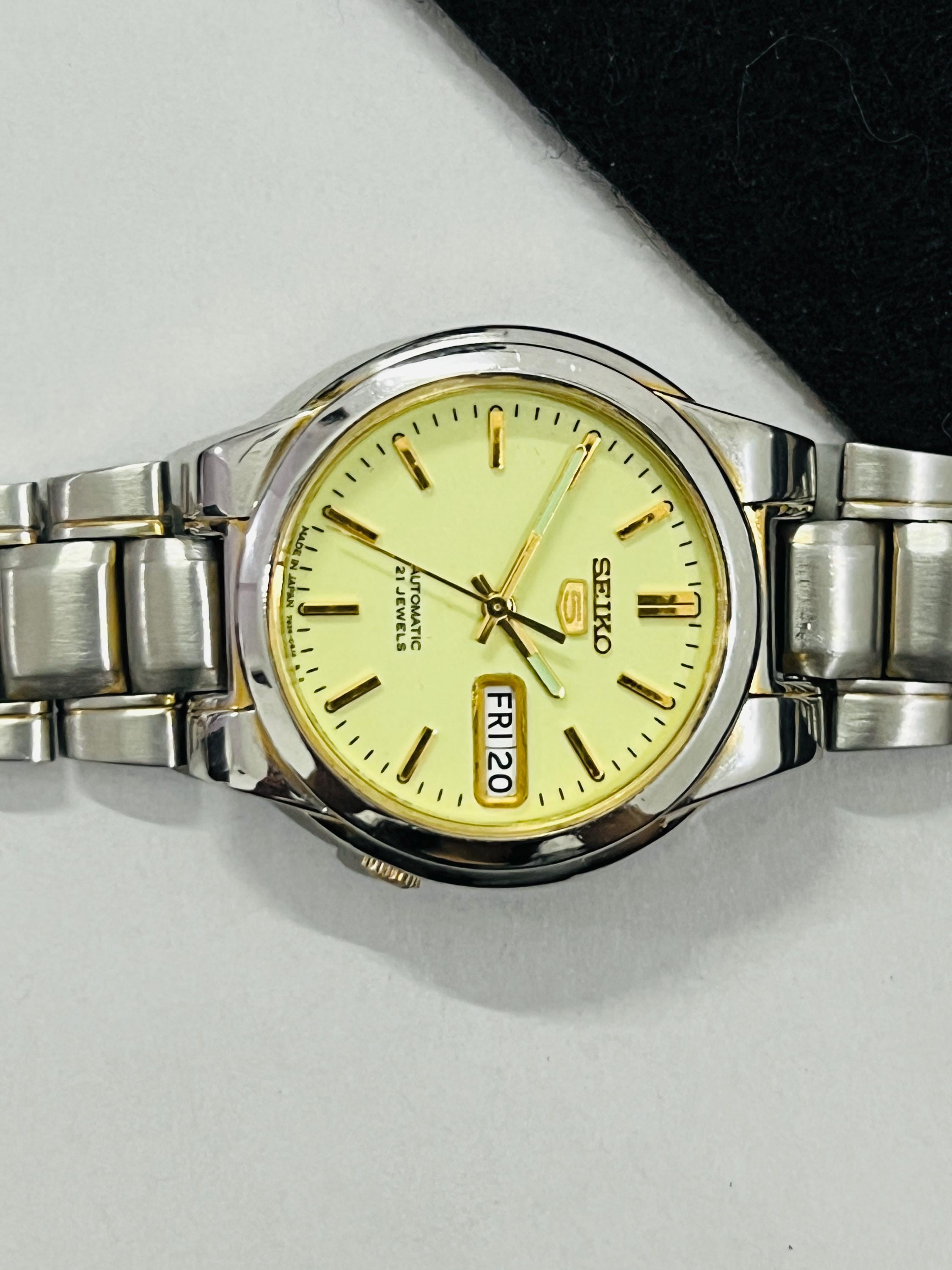 Vintage Seiko 5 Automatic Neon Dial Date & Day 21jewel Wrist