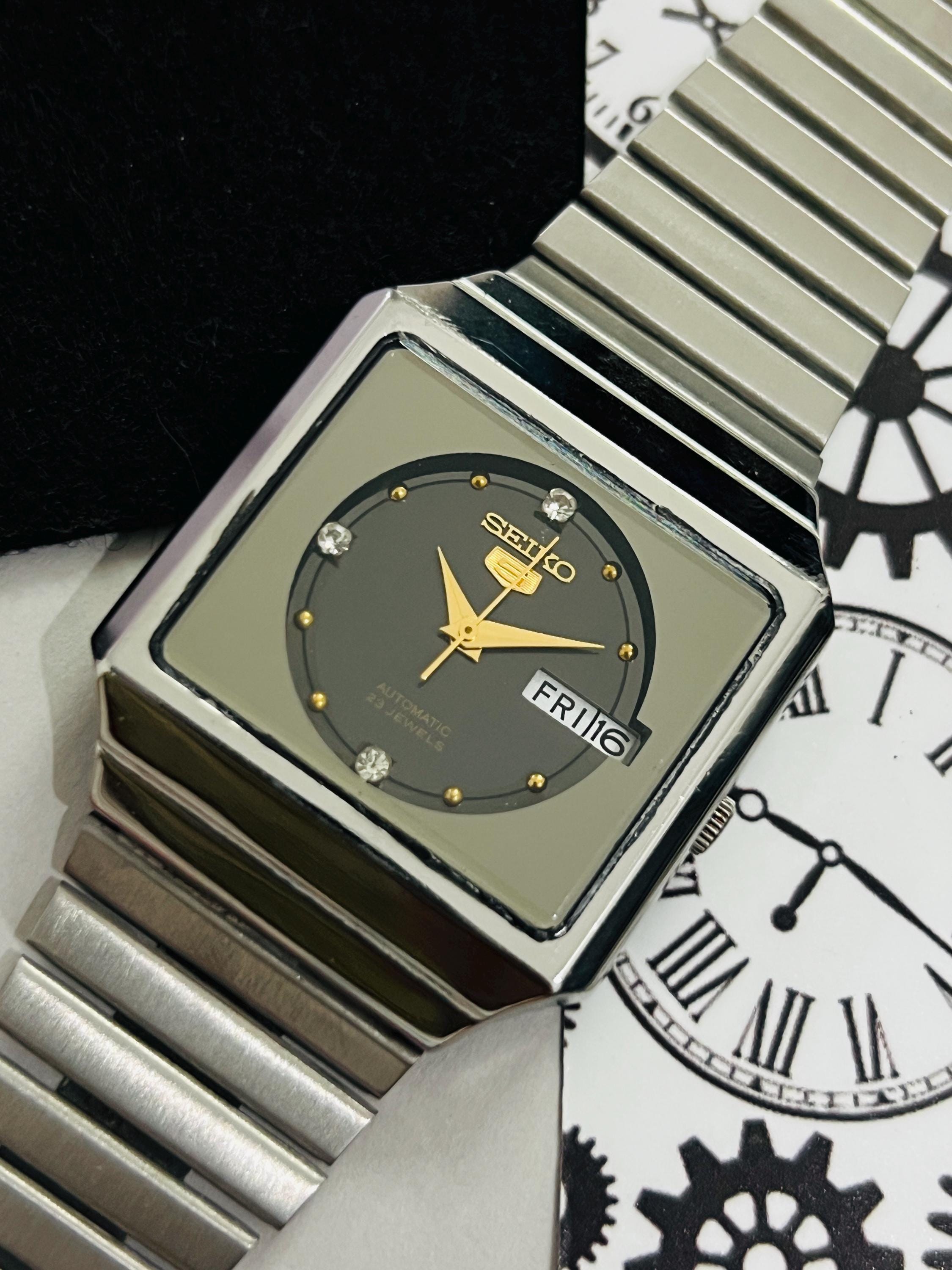 ヴィンテージ セイコー5 自動巻き グレー文字盤 23石 日付＆曜日表示