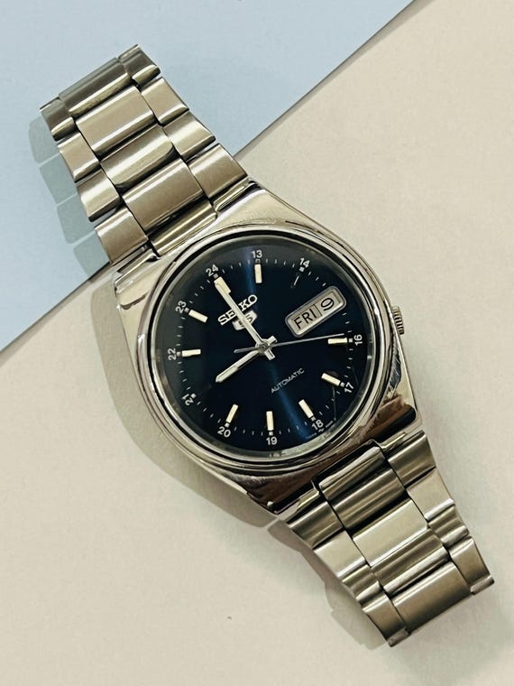 Vintage Seiko 5 Automatic Blue Dial Japan Made Date & Day 21jewels