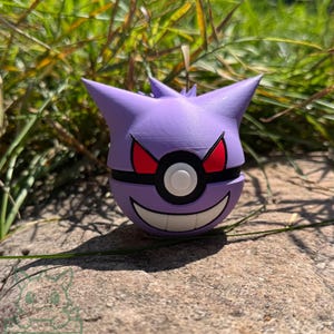 3D Printed Gengar Pokéball – Ghost-Type Inspired Collectible Display