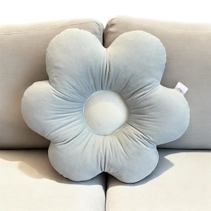 Daisy Flower Pillow - Plush Velvet Cushion for Kids&#39; Room & Nursery Decor, Cute Flower-Shaped Accent for Child&#39;s Room