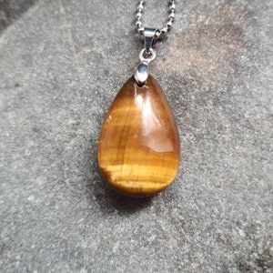 Tiger's eye pendant