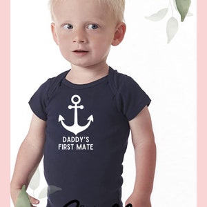 Onesie voor papa's eerste stuurman | Vaderdag-romper | Babyromper voor vader | Vaderdagcadeau | Gepersonaliseerd babycadeau | Babyshower | Marine-onesie