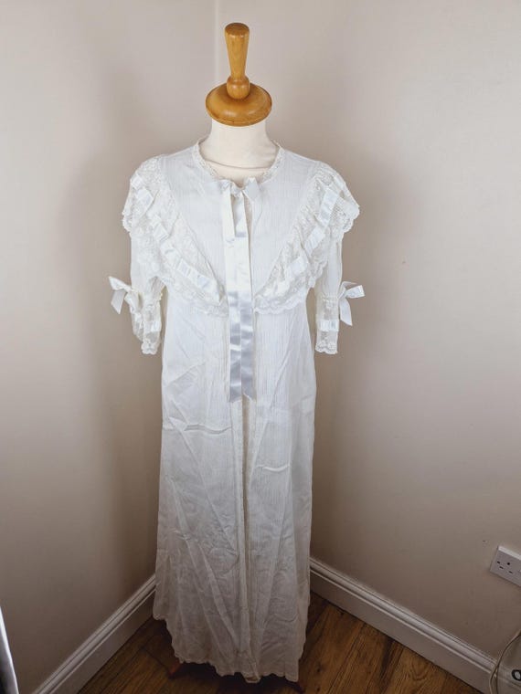 boho cheesecloth dress PrettyLittleThing Women's Cheesecloth Plunge Tiered Long Sleeve Shift Dress in White