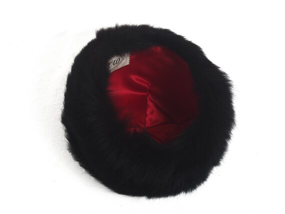 Vintage Black Fur Hat Black with Red Satin Lining… - image 4
