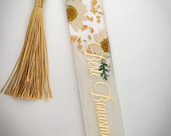 Personalized bookmark with real flowers.  Epoxy. Resin. Gift for her . Handmade. Resin bookmarks. Bookmarks. Love