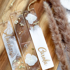 Personalized bookmarks with real dried flowers – Epoxy resin bookmarks – Handmade Bookmark Resin Flowers – Gift for Her