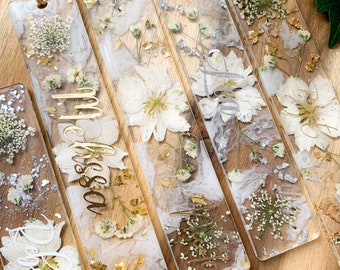 Bookmarks with real dried flowers. Personalized bookmarks made of resin.Epoxy resin.Gift idea.Handmade. Gift for her. Bookmarks