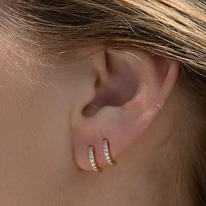 Boucles d'oreilles Huggie, Petits diamants en or CZ Huggie Hoop, Boucles d'oreilles Huggie Hoop en argent sterling 925, Huggie Hoop Cartilage, Helix Hoop