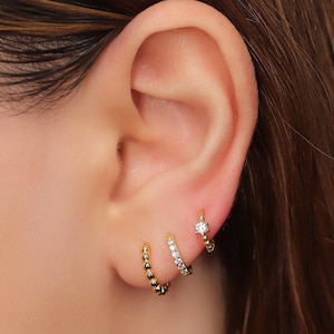 Parure de petites boules de boucles d'oreilles Huggie Hoop en argent sterling, parure de boucles d'oreilles Huggie Hoop en argent sterling, parure de boucles d'oreilles Huggie Huggie en or et diamants