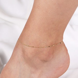 Dainty Starlit Anklet, Sterling Silver Starlit Chain Anklet, Gold Thin Mirror Cable Chain Ankle Bracelet, Tiny Layered Shimmer Chain Anklet