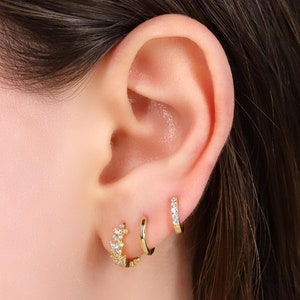 Ensemble cadeau de petites boucles d'oreilles Huggie Huggie scintillantes en argent sterling, ensemble de petites boucles d'oreilles Huggie Huggie en argent sterling, petit ensemble de petites boucles d'oreilles Huggie