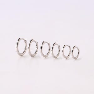 Small Silver Hoop Earrings • Sterling Silver Huggie Hoops • Tiny Sleeper Hoops • Cartilage Helix Tragus Conch Earrings • Gold Huggie Hoops