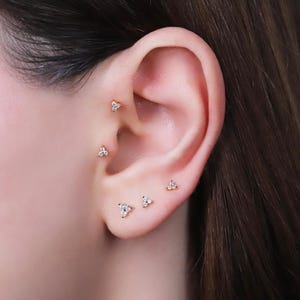 20G Tiny Flower Shape Sterling Silver Stud Earring with Screw Ball Backing, Gold Flower Small Cartilage Helix Tragus Conch Nose Stud Earring