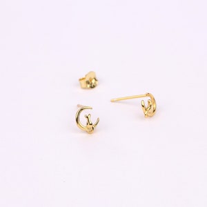 Cat Stud Earrings, Sterling Silver Cat Stud Earrings, Gold Cat Moon Stud Earrings, Tiny Cat in The Moon Stud Earring, Small Cat Stud Earring