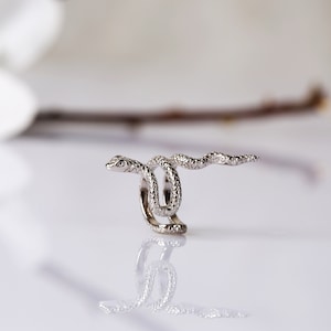 Snake Ear Cuff, Snake Conch Ear Cuff, Snake Huggie Ear Cuff, Sterling Silver Ear Cuff No Piercing, Serpent Ear Cuff, Snake Climber Earrings