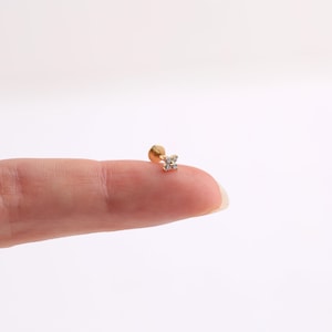 18G Tiny Flower Threadless Push Pin Labret Stud, Sterling Silver Flower Shape Flat Back Stud Earring, Cartilage Stud, Helix Stud, Nose Stud