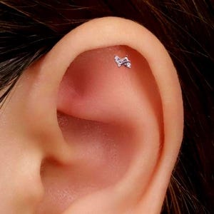 Triple Diamond CZ Threadless End Labret Gold Flat Back Stud Earring 18G, Sterling Silver Tiny Helix Cartilage Tragus Flat Back Stud Earring