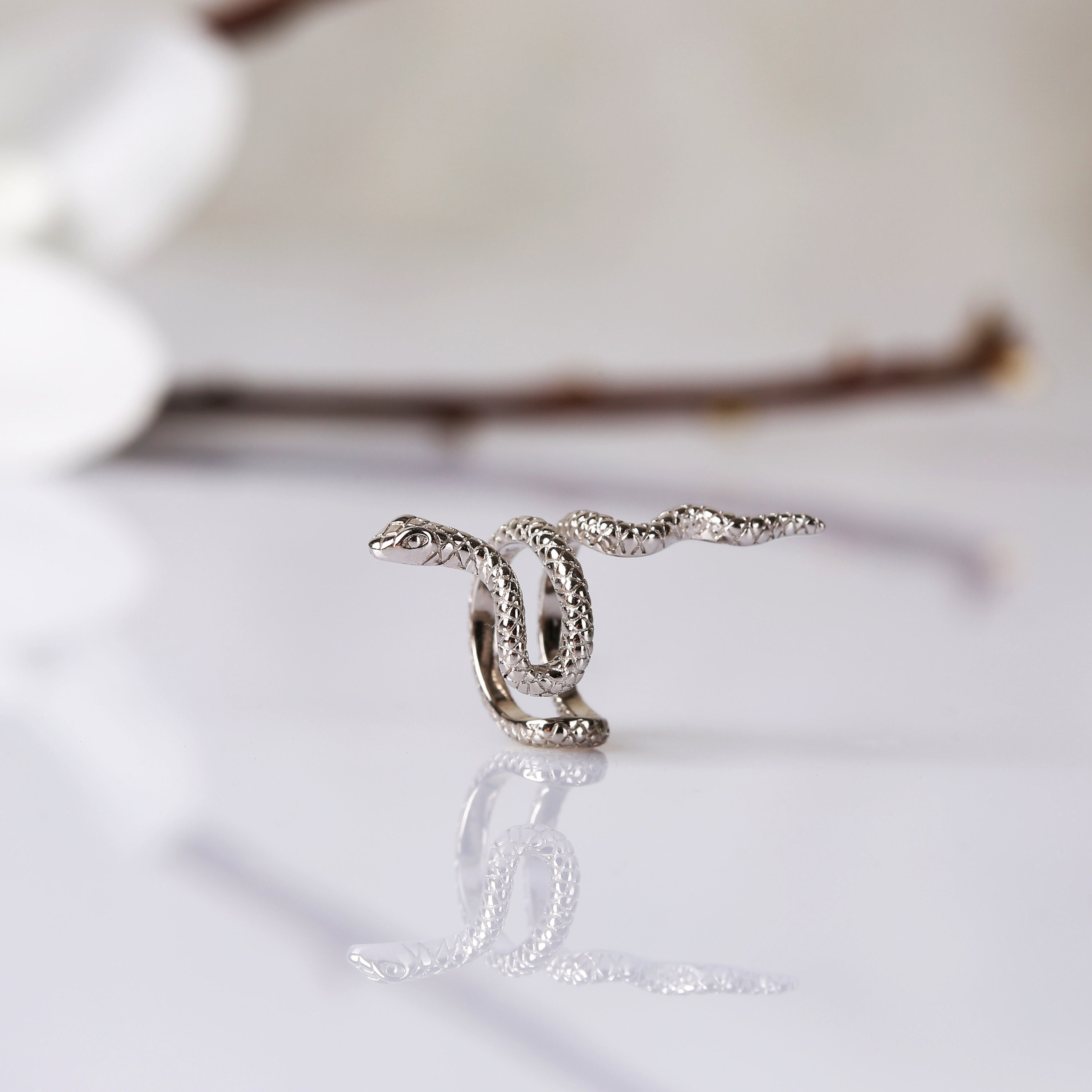 Snake Ear Cuff, Snake Conch Ear Cuff, Snake Huggie Ear Cuff, Sterling Silver Ear Cuff No Piercing, Serpent Ear Cuff, Snake Climber Earrings