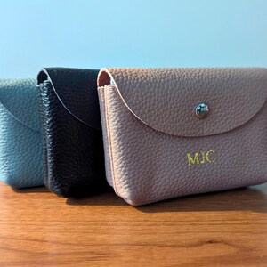 Coin purse color options.
