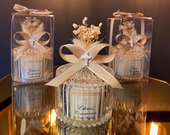 Cruz de nácar en vela de cristal Favor de primera comunión para invitados, elegantes favores de velas de bautismo personalizados, favores de boda