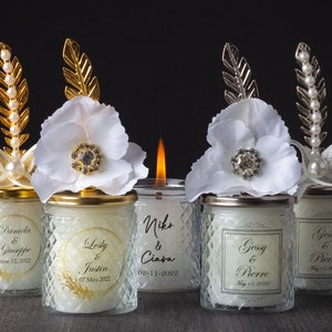 CUSTOM WEDDING FAVORS for Guests in Bulk . Elegant Candle in Glass .  Unique Feather & Flower Lid Candle Favors .  Thank you Part Favors