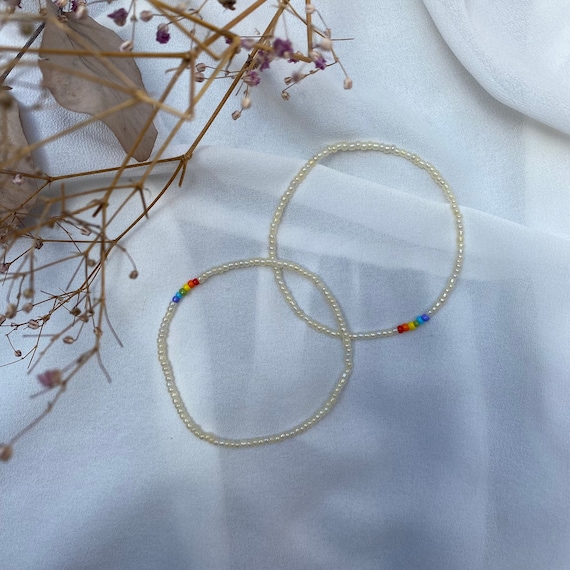Cremefarbenes Pride Armband, Perlenarmband